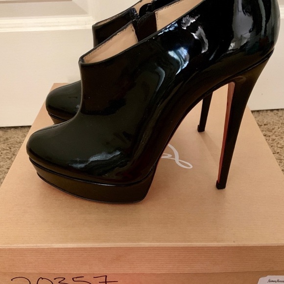 ‼️CHRISTIAN LOUBOUTIN‼️ MOULANGE BOOTIE‼️ SEXY BOOT 39 ‼️ SOLD OUT - Picture 6 of 9